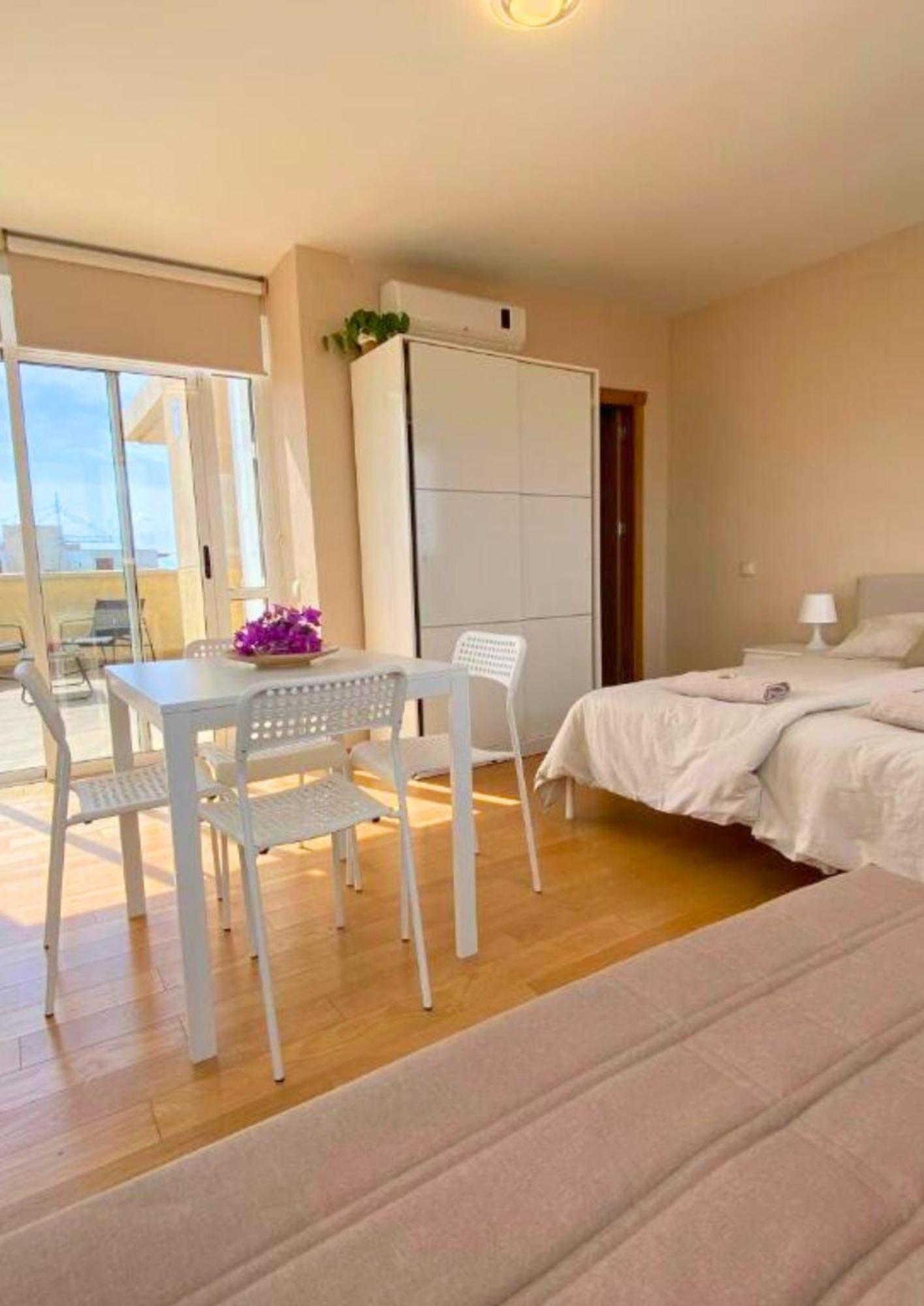 Modern Flat Close To Beach Кампелло Экстерьер фото